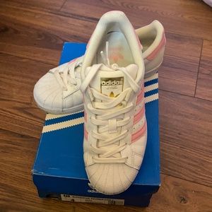 Adidas Superstar Sneakers